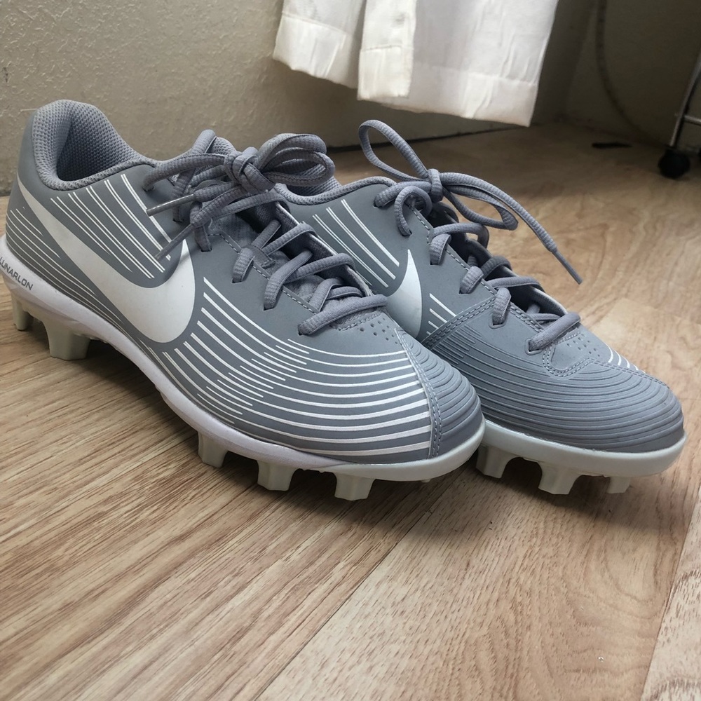 Women’s Nike Lunarlon Cleats